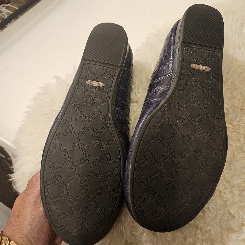 Vionic Navy Croc-Embossed Flats - Picture 6 of 15